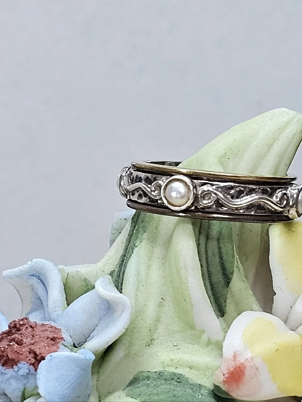 DbM Sterling Silver and Pearl Two-Tone Spinner Band Ring Size 6 Vintage